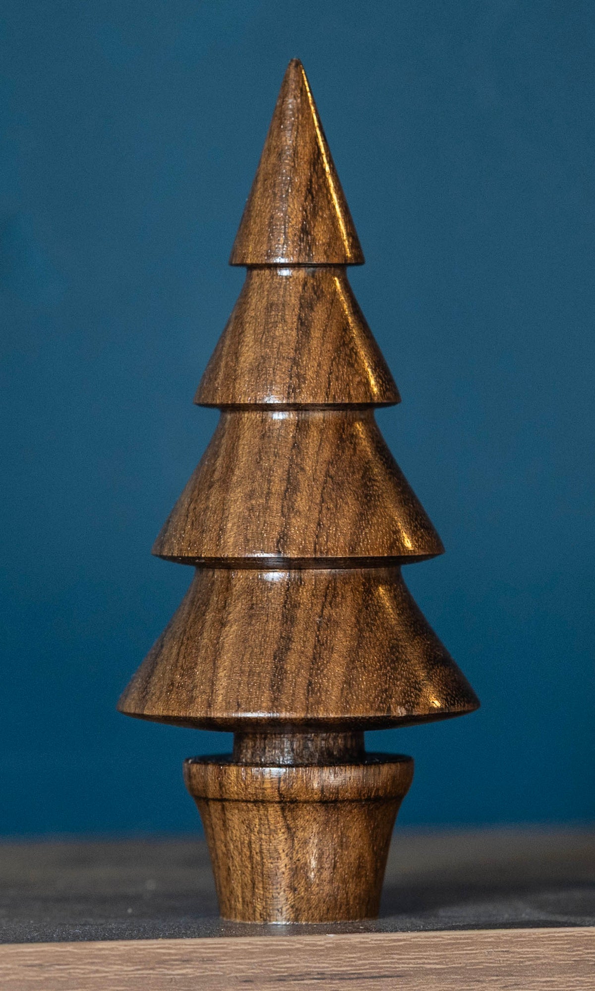Mahogany (?) 14cm £20